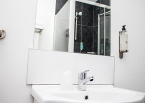 Отель The Rostrevor Inn  Ньюри